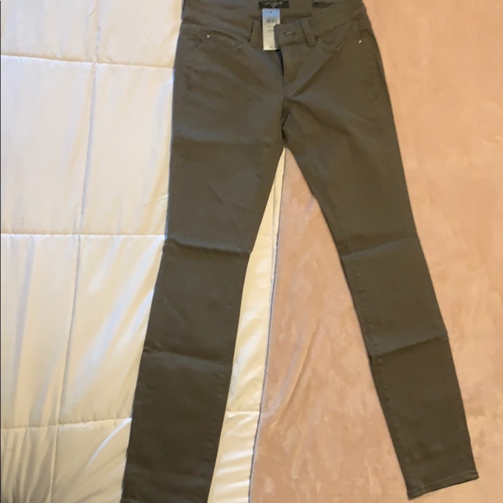 Olive green skinny modern fit pants